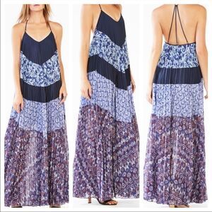 BCBGMaxAzria Boho Sleeveless Halter Printed Pleated Maxi Dress Blue XS